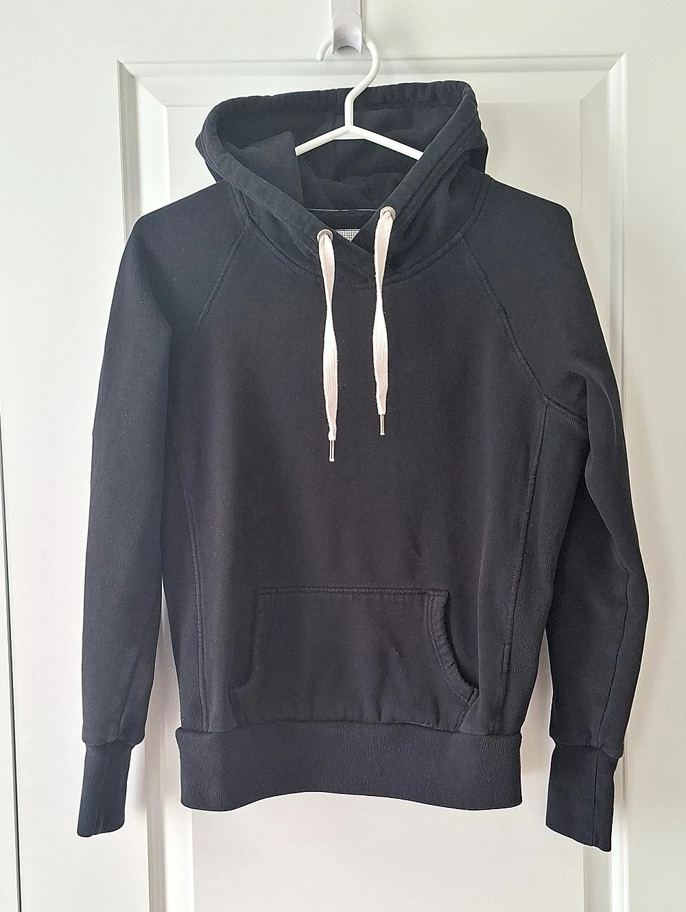 Garage Black Pullover Hoodie Size Medium Like New